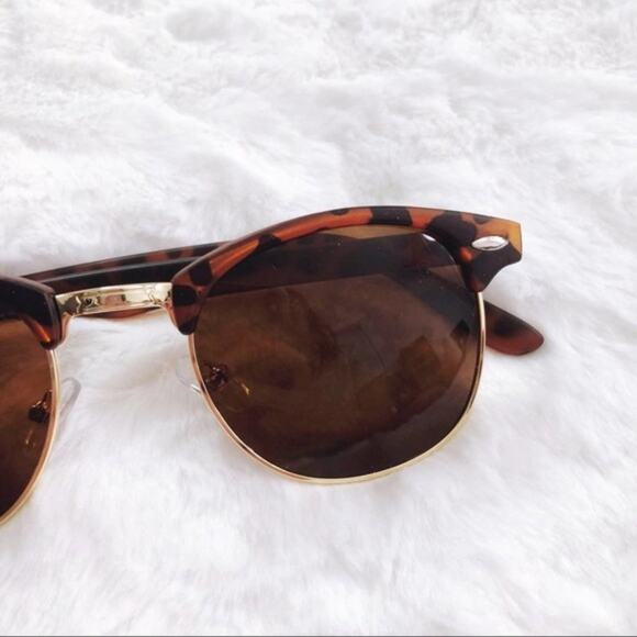 Harris Print & Gold Horn Rimmed Sunglasses - Picture 5 of 9